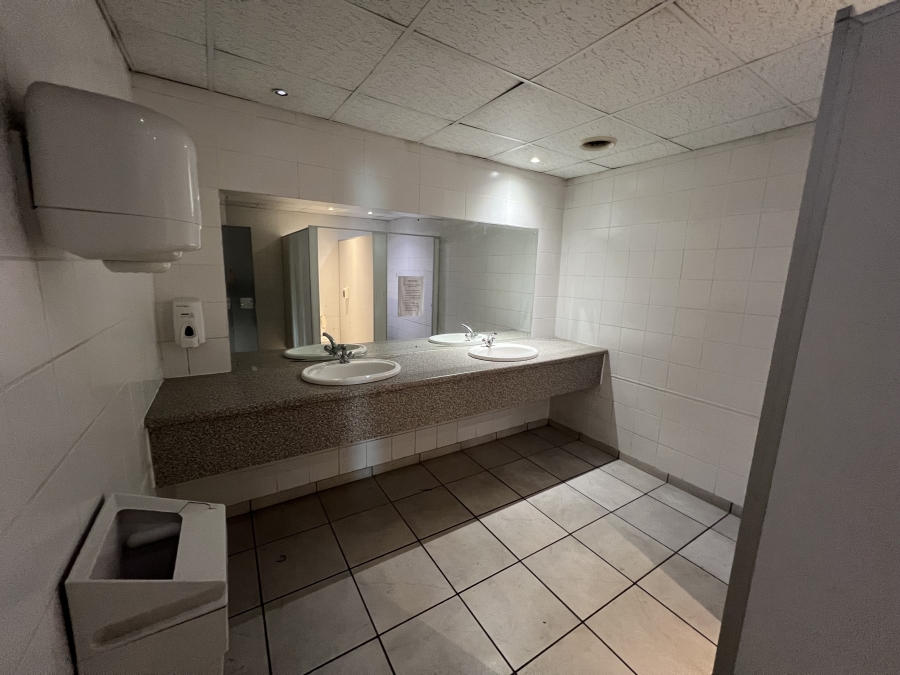 Commercial Property for Sale in Beaconvale Western Cape